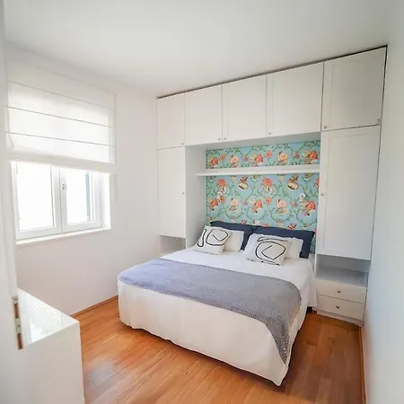 Apartmán Vekarini Two-bedroom With A View *