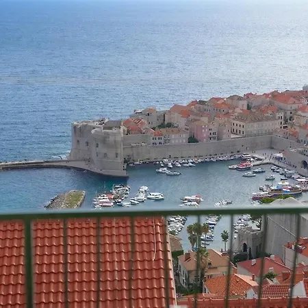 Apartmán Vekarini Two-bedroom With A View *