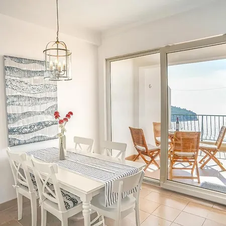 Vekarini Two-bedroom With A View