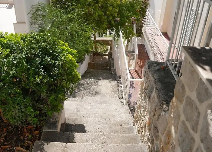 Vekarini Two-bedroom With A View