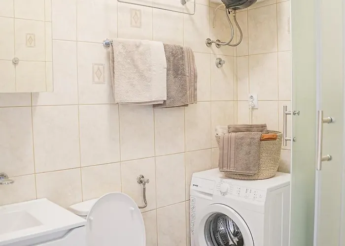 Vekarini Two-bedroom With A View *