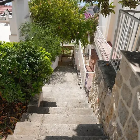 Vekarini Two-bedroom With A View